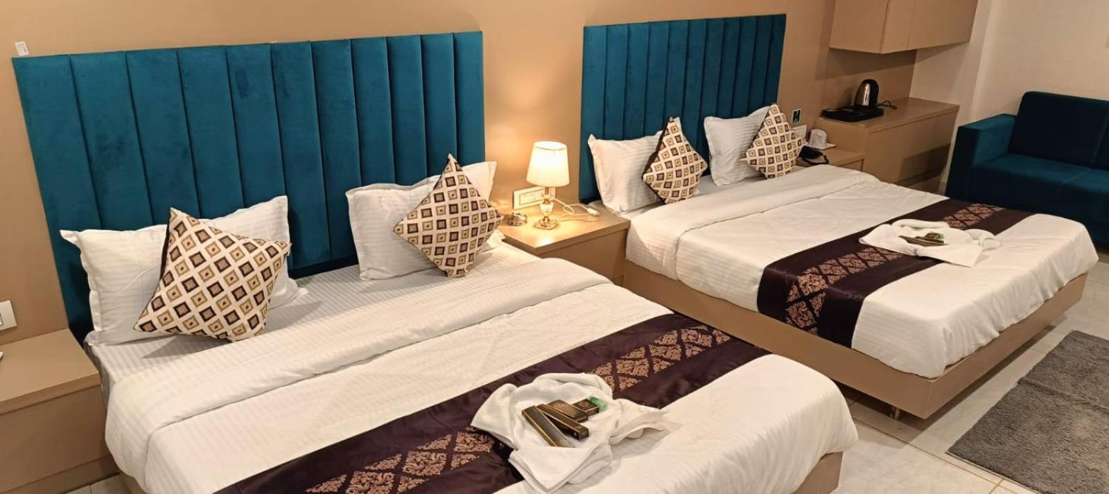 Hotel Royal Square Gandhinagar Exterior foto