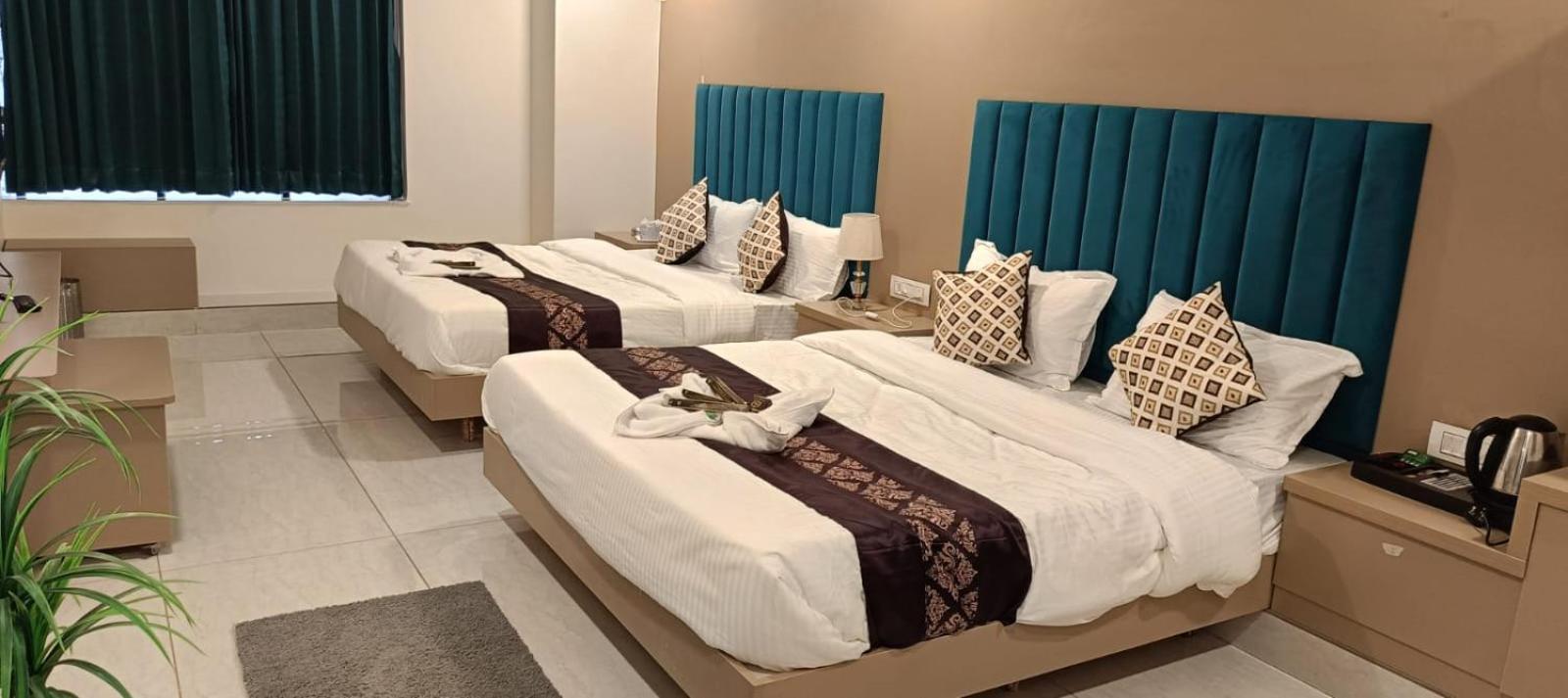 Hotel Royal Square Gandhinagar Exterior foto