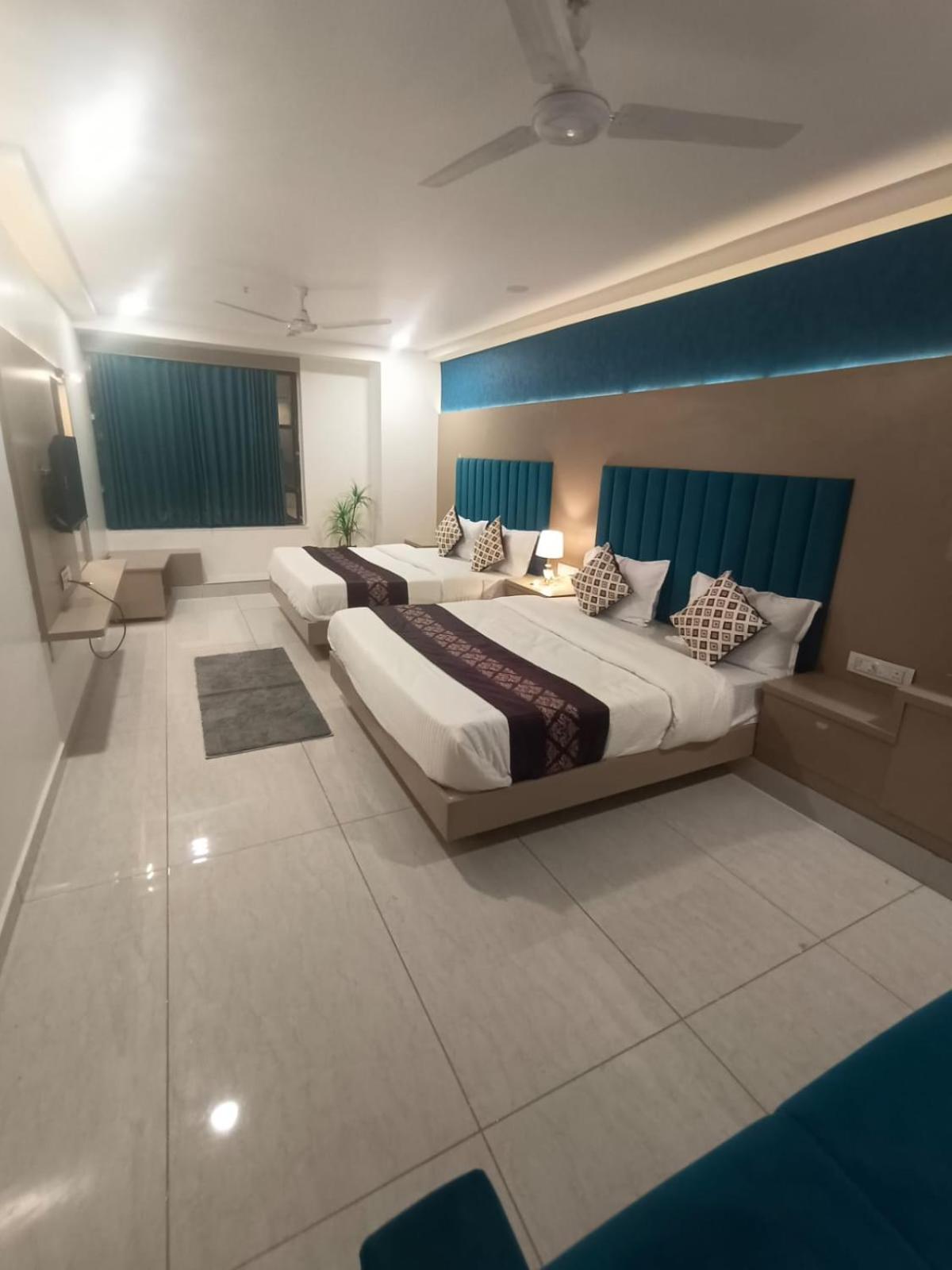 Hotel Royal Square Gandhinagar Exterior foto