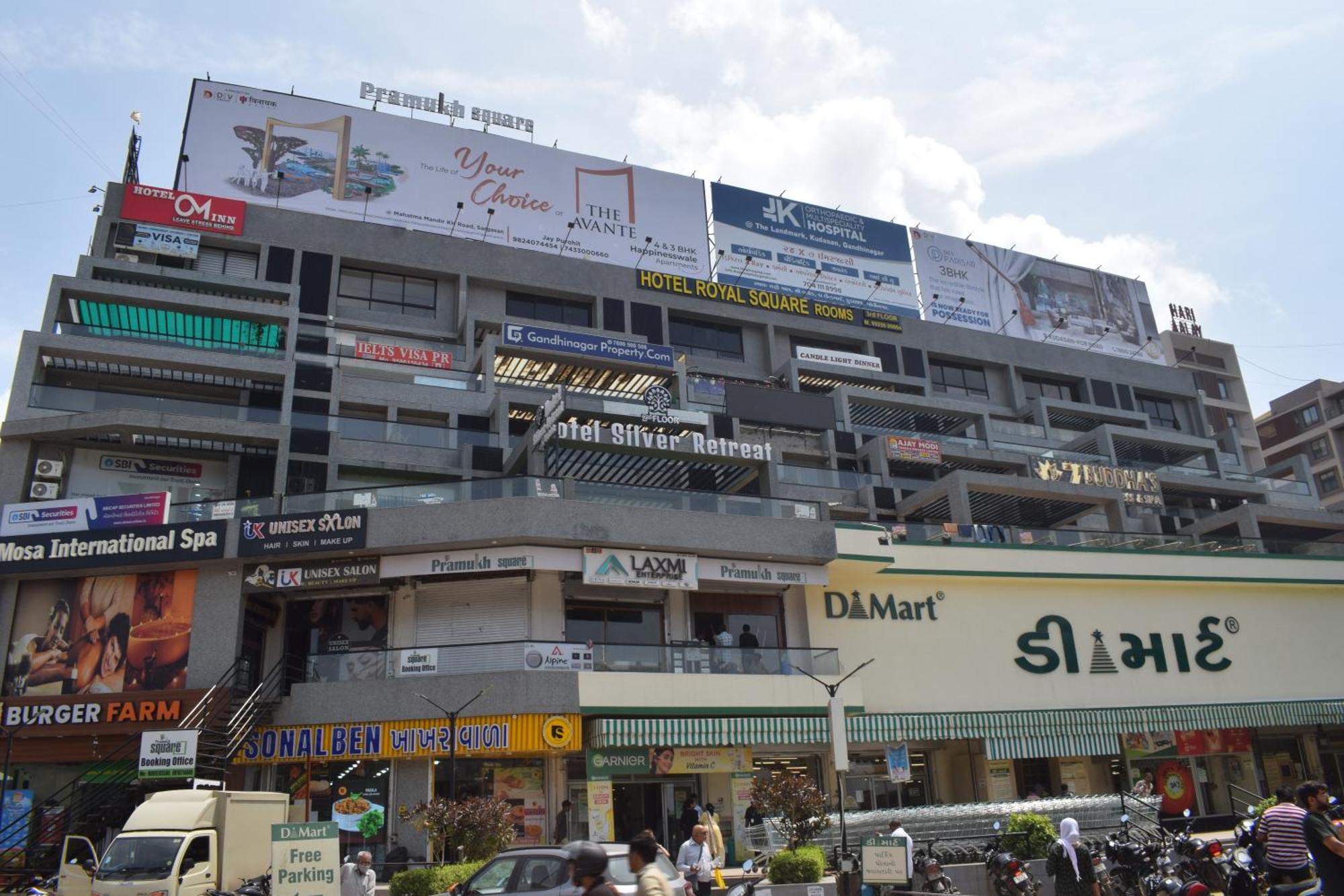 Hotel Royal Square Gandhinagar Exterior foto